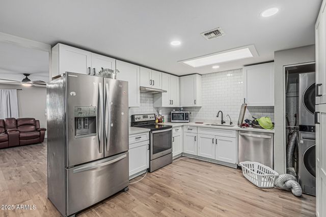 13039 N 19TH Avenue, Phoenix, AZ 85029