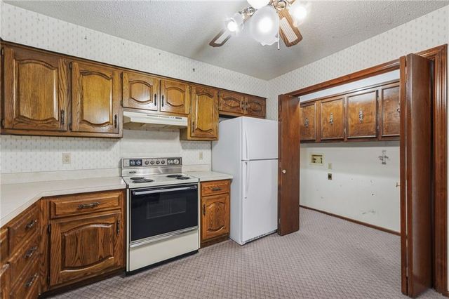 20104 Pickering Road, Belton, MO 64012