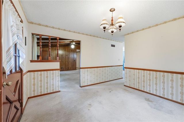 20104 Pickering Road, Belton, MO 64012