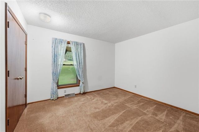 20104 Pickering Road, Belton, MO 64012