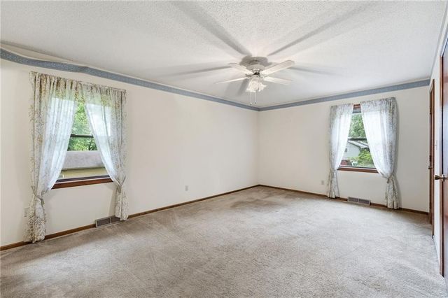 20104 Pickering Road, Belton, MO 64012