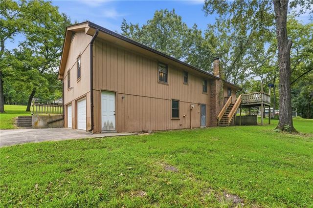 20104 Pickering Road, Belton, MO 64012