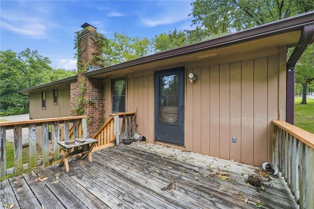 20104 Pickering Road, Belton, MO 64012