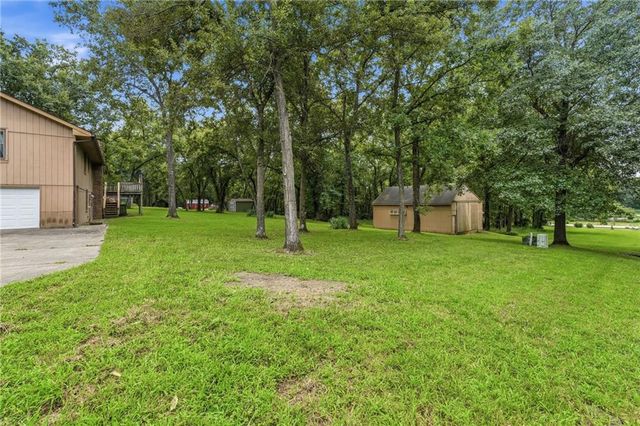 20104 Pickering Road, Belton, MO 64012