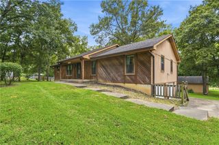 20104 Pickering Road, Belton, MO 64012