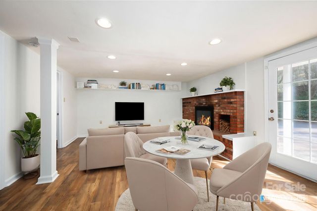 49 Pinedale Road, Asheville, NC 28805