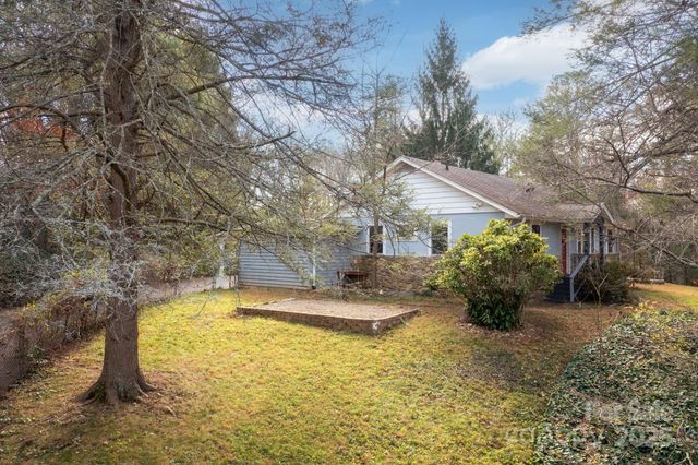 49 Pinedale Road, Asheville, NC 28805