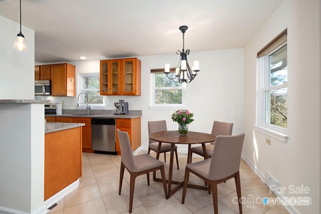 49 Pinedale Road, Asheville, NC 28805