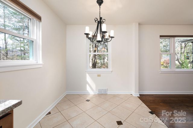 49 Pinedale Road, Asheville, NC 28805