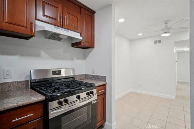 1044 Cabrillo Park Dr B, Santa Ana, CA 92701