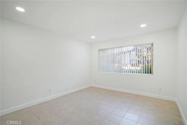 1044 Cabrillo Park Dr B, Santa Ana, CA 92701