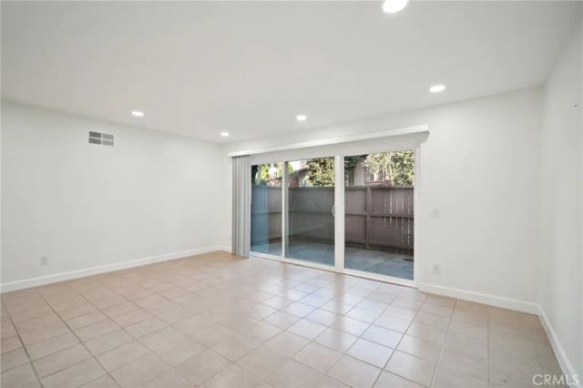 1044 Cabrillo Park Dr B, Santa Ana, CA 92701