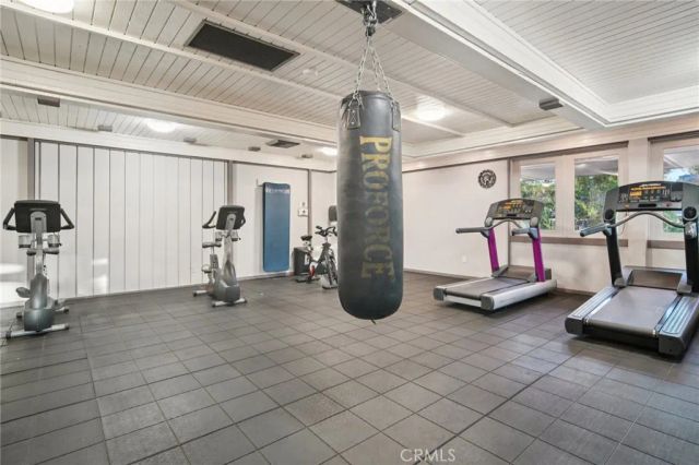 1044 Cabrillo Park Dr B, Santa Ana, CA 92701