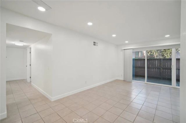 1044 Cabrillo Park Dr B, Santa Ana, CA 92701