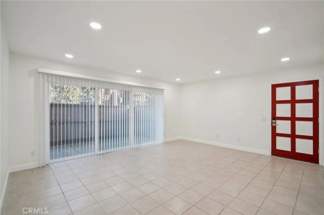 1044 Cabrillo Park Dr B, Santa Ana, CA 92701