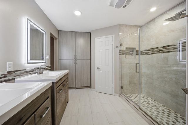 71 Timberspire Lane, The Woodlands, TX 77380