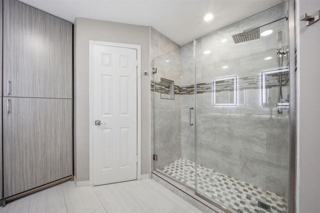 71 Timberspire Lane, The Woodlands, TX 77380
