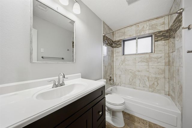 71 Timberspire Lane, The Woodlands, TX 77380