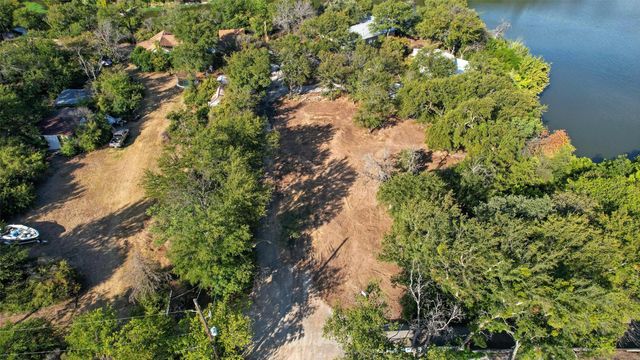 7008 Edgewater Trail, Lake Worth, TX 76135