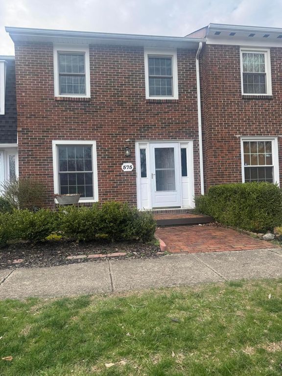 575 Dlyn Street, Columbus, OH 43228