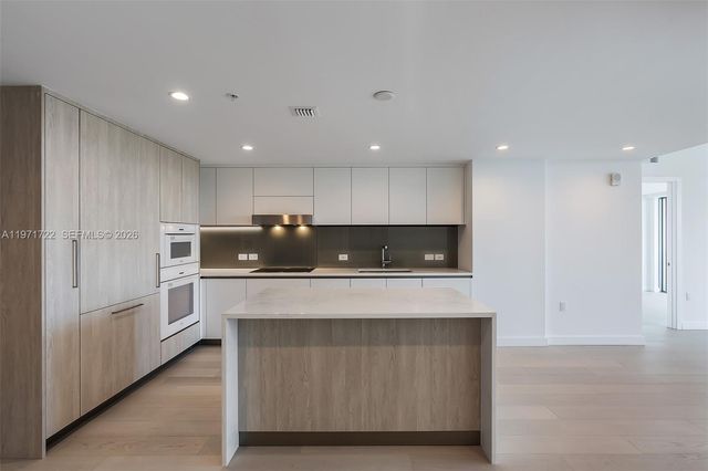 9201 E Bay Harbor Drive 603, Bay Harbor Islands, FL 33154