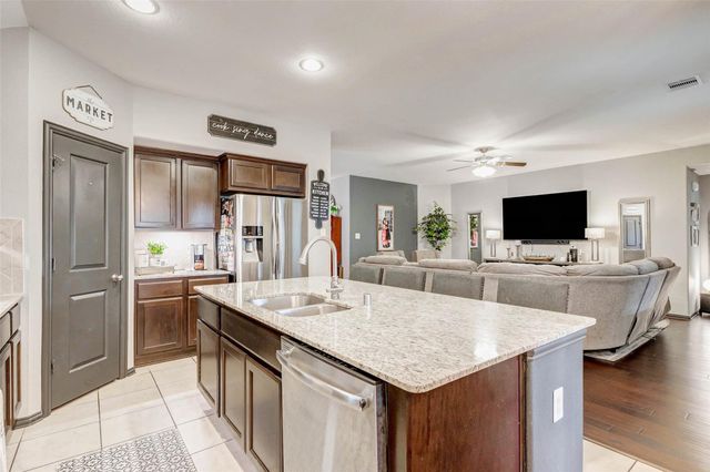 8319 Silent Deep Drive, Rosenberg, TX 77469