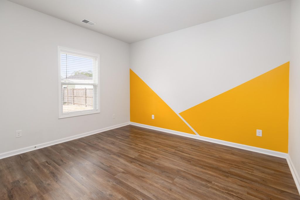 Image 11 of property listing at 173 Clydesdale Circle, Summerville, SC 29486