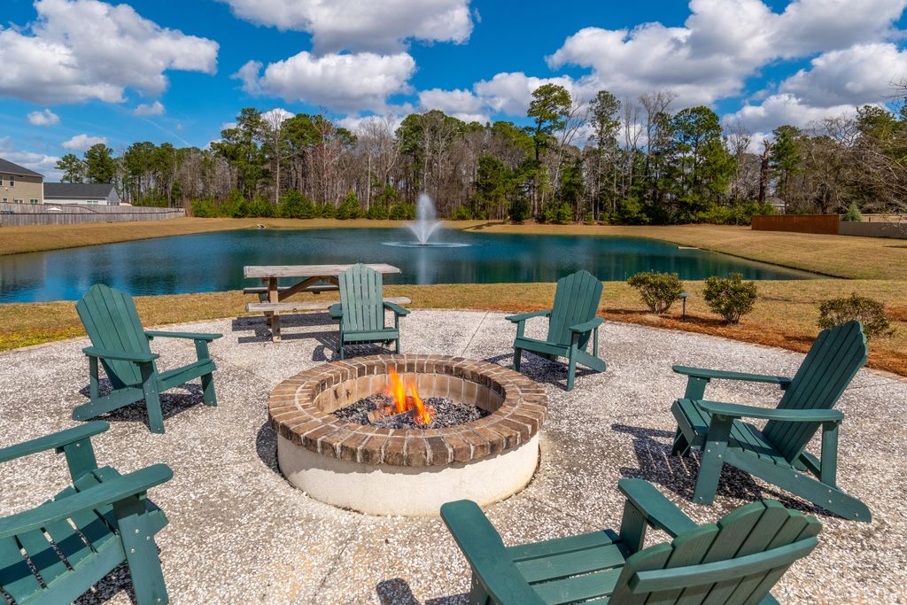 Image 33 of property listing at 173 Clydesdale Circle, Summerville, SC 29486