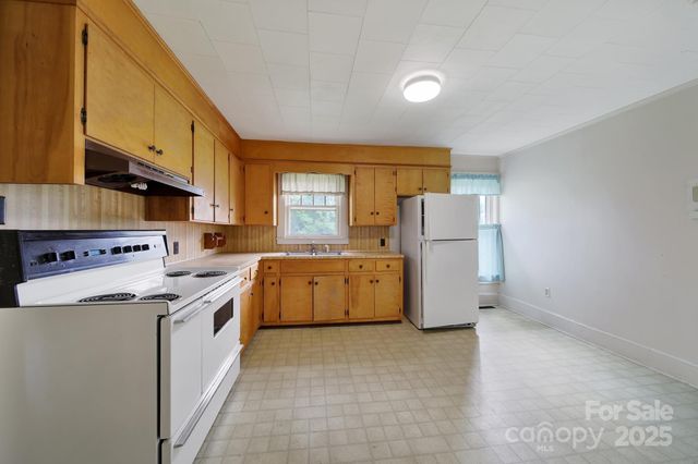 1670 Lynwood Drive, Lancaster, SC 29720