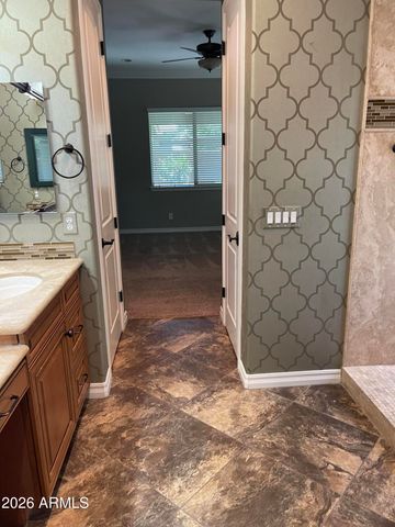 2543 E Penedes Drive, Gilbert, AZ 85298