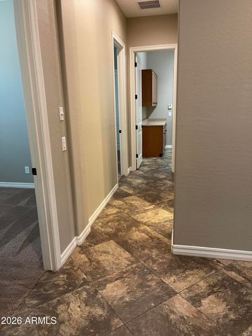 2543 E Penedes Drive, Gilbert, AZ 85298
