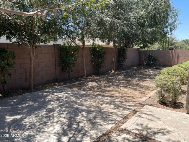 2543 E Penedes Drive, Gilbert, AZ 85298