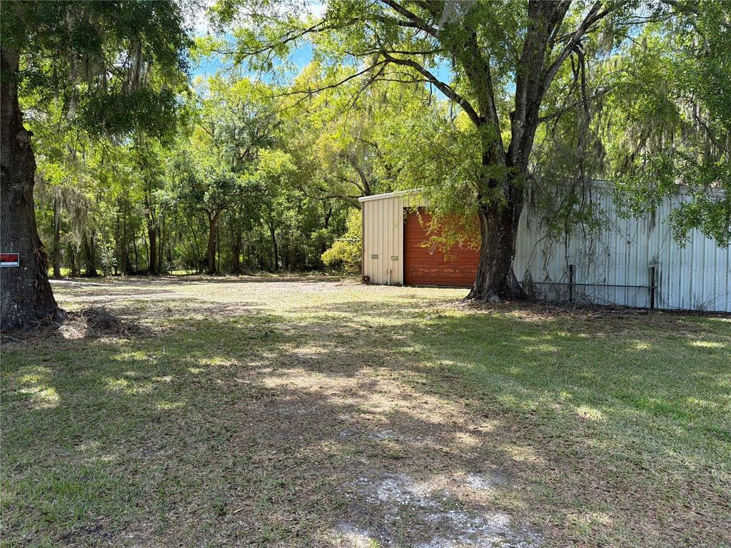 Image 29 of property listing at 1432 BANANA ROAD, Lakeland, FL 33810