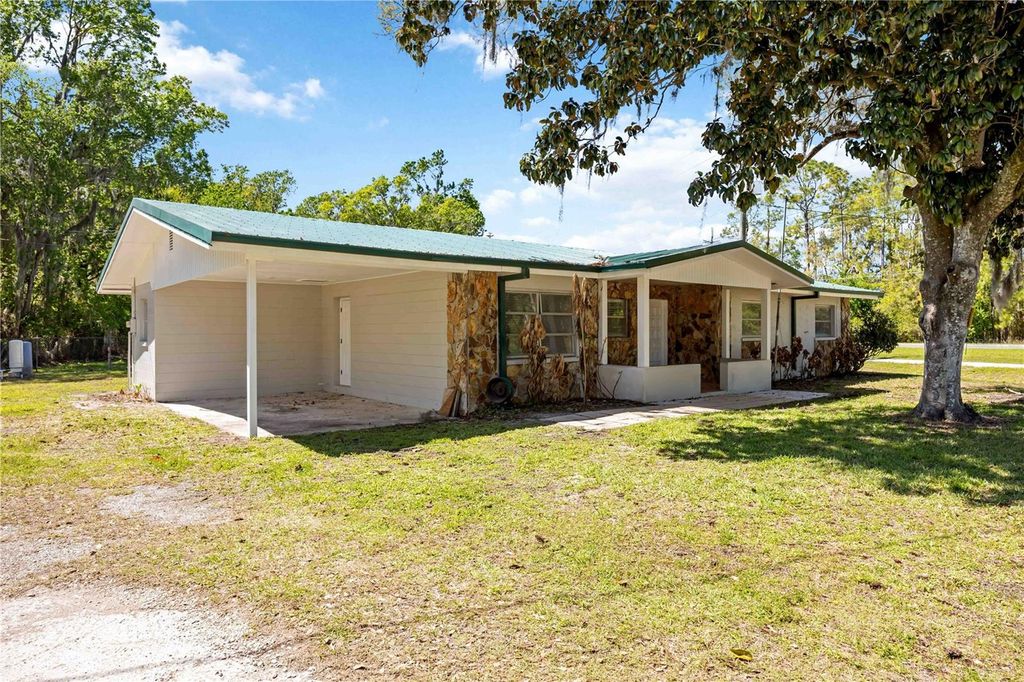 Image 4 of property listing at 1432 BANANA ROAD, Lakeland, FL 33810