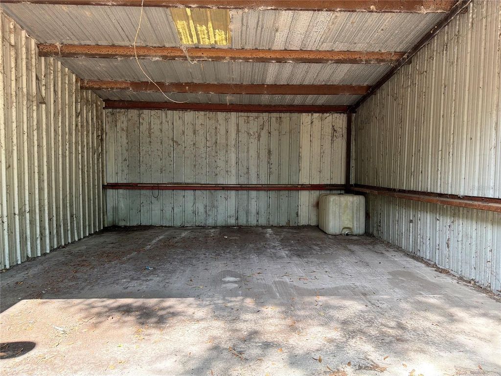 Image 31 of property listing at 1432 BANANA ROAD, Lakeland, FL 33810