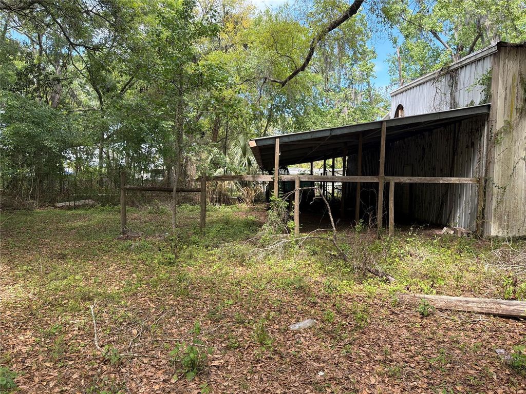 Image 36 of property listing at 1432 BANANA ROAD, Lakeland, FL 33810