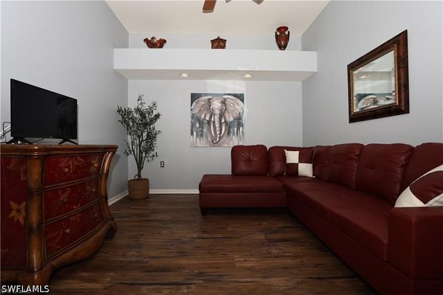 2770 Cypress Trace CIR 2423A, Naples, FL 34119