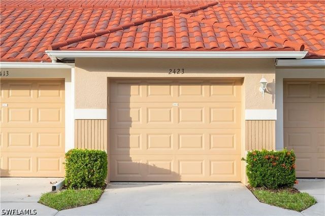 2770 Cypress Trace CIR 2423A, Naples, FL 34119