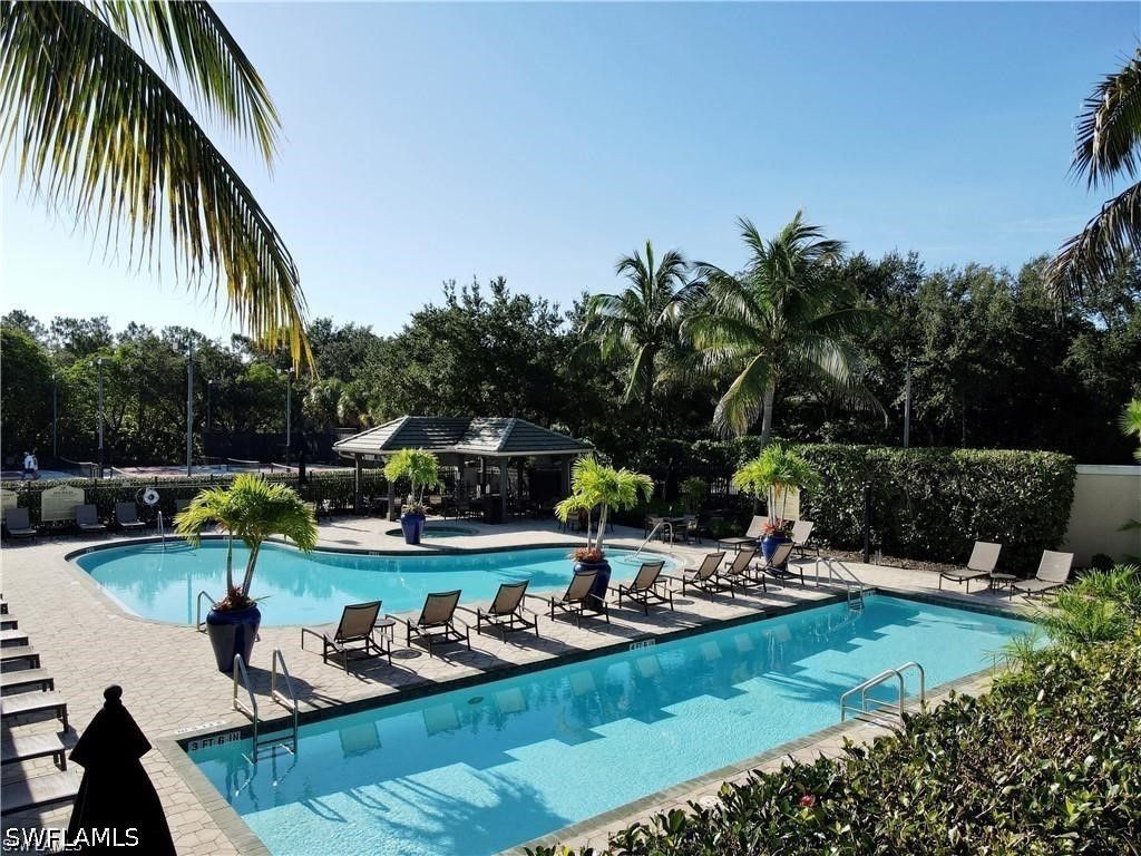 2770 Cypress Trace CIR 2423A, Naples, FL 34119