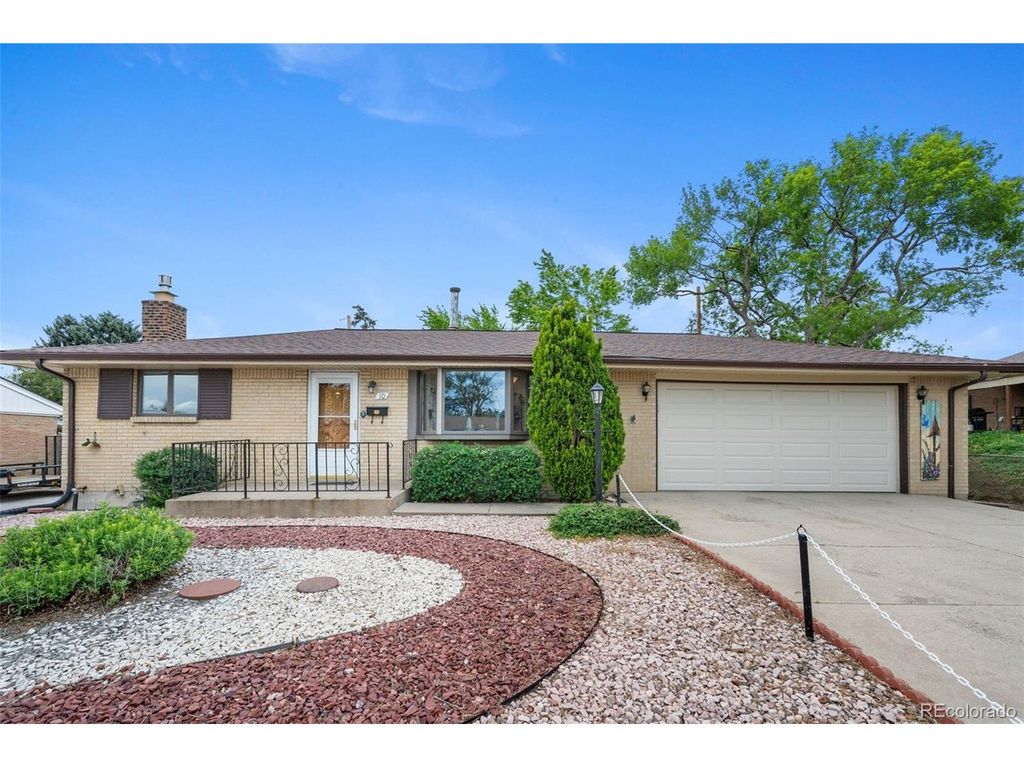 10 Joan Dr, Denver, CO 80221