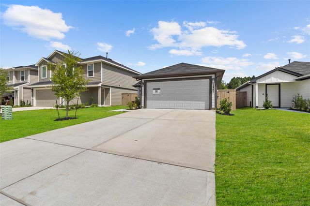 14351 Leafy Willow Drive, Splendora, TX 77372