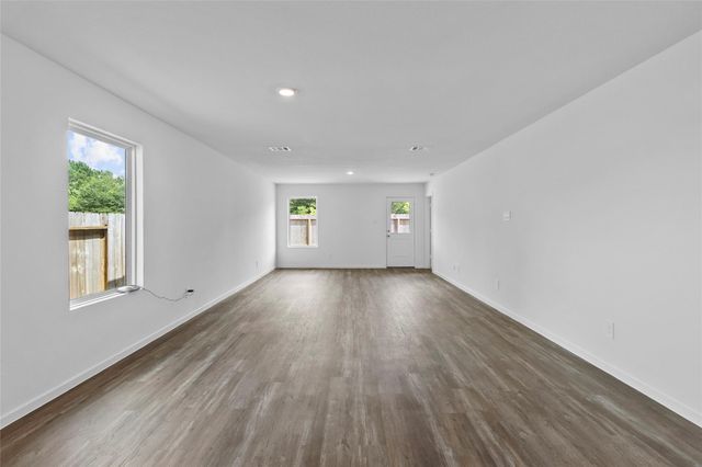 14351 Leafy Willow Drive, Splendora, TX 77372