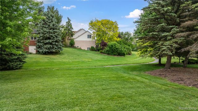 13750 Embers Court, Plymouth Charter Township, MI 48170