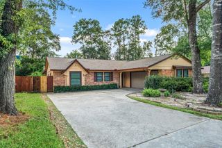523 S Rivershire Drive, Conroe, TX 77304