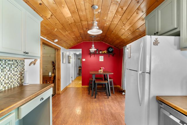 62 Castle Rock Road, Barrington, NH 03825