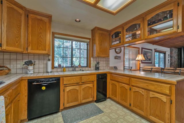 3024 Rampart Ct, Pollock Pines, CA 95726