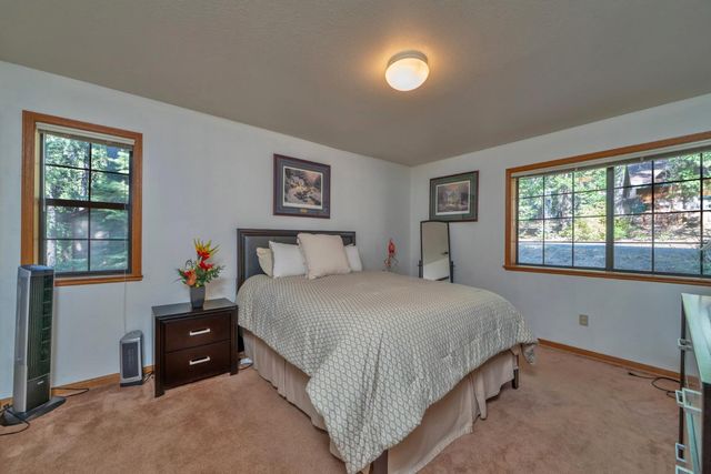 3024 Rampart Ct, Pollock Pines, CA 95726