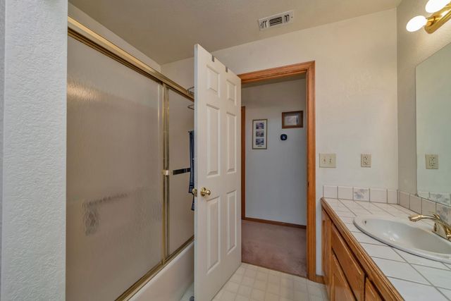 3024 Rampart Ct, Pollock Pines, CA 95726