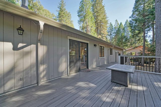 3024 Rampart Ct, Pollock Pines, CA 95726