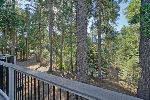 3024 Rampart Ct, Pollock Pines, CA 95726